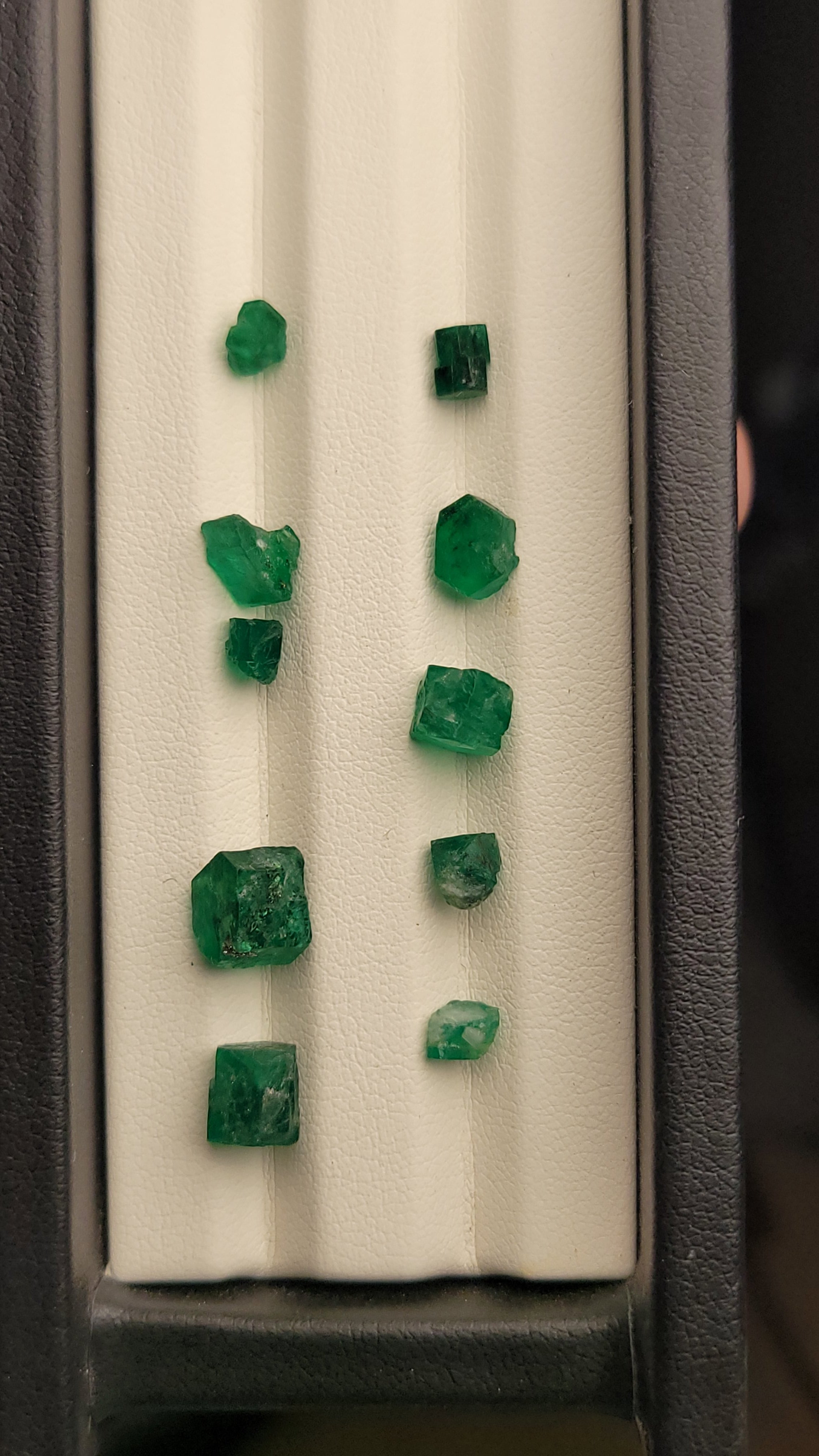 Natural Swat Emerald Rough Lot (10 Pieces) – 10.75 Carats | Pakistan Origin