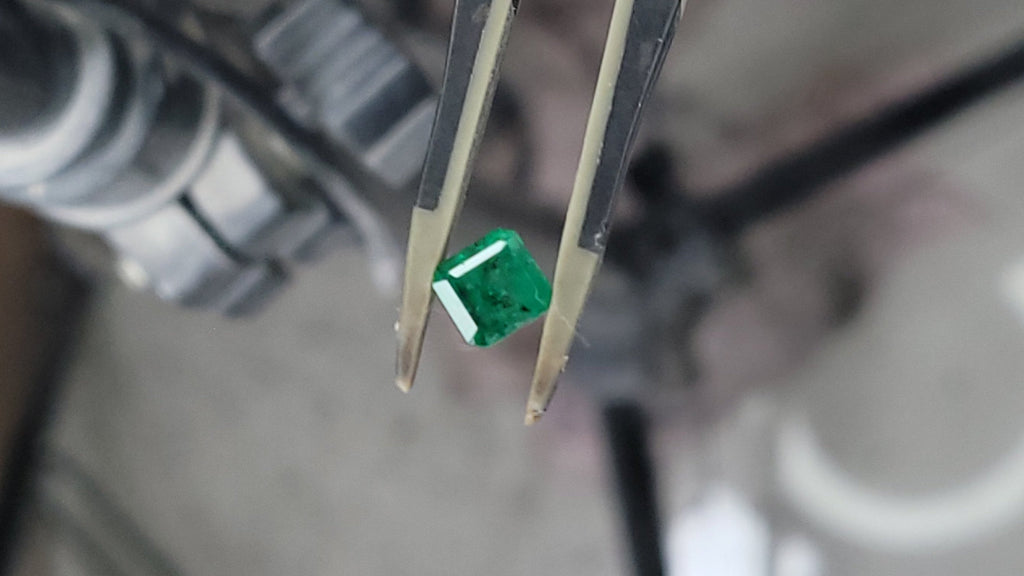 Natural Emerald Cut Swat Emerald Gemstone – 1.35 Carats | Pakistan Origin