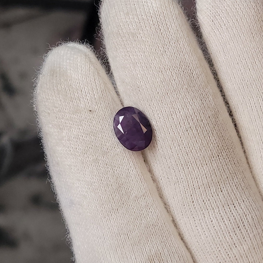 Natural Oval Cut Kashmir Sapphire Gemstone – 4.15 Carats | Pakistan Origin