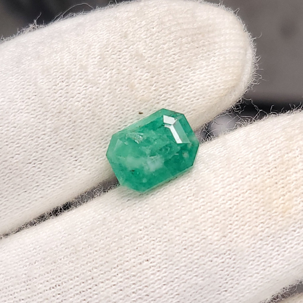 Natural Emerald Cut Swat Emerald Gemstone – 4.35 Carats | Pakistan Origin