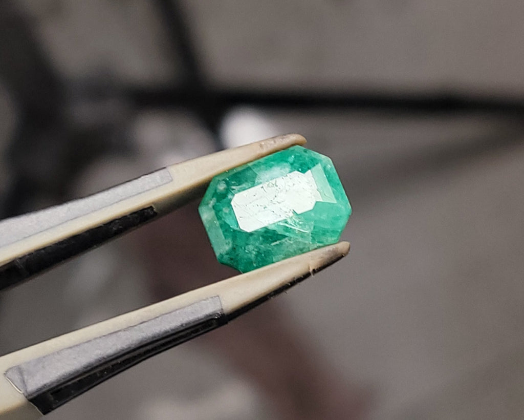 Natural Emerald Cut Swat Emerald Gemstone – 4.35 Carats | Pakistan Origin