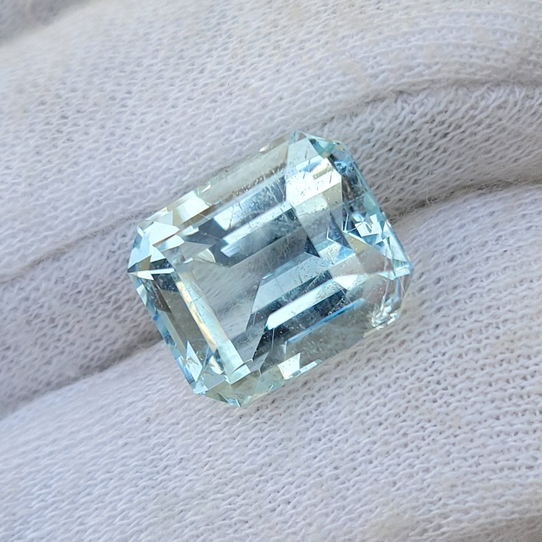 Natural Emerald Cut Aquamarine Gemstone – 10.55 Carats | Pakistan Origin