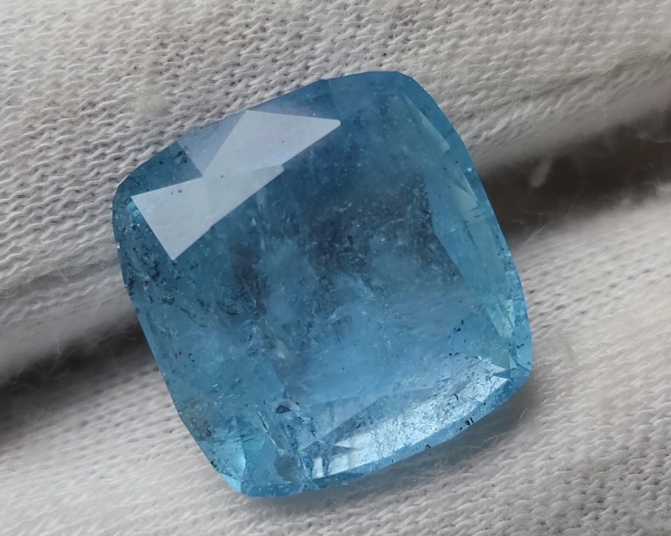 Natural Cushion Cut Aquamarine Gemstone – 22.70 Carats | Pakistan Origin
