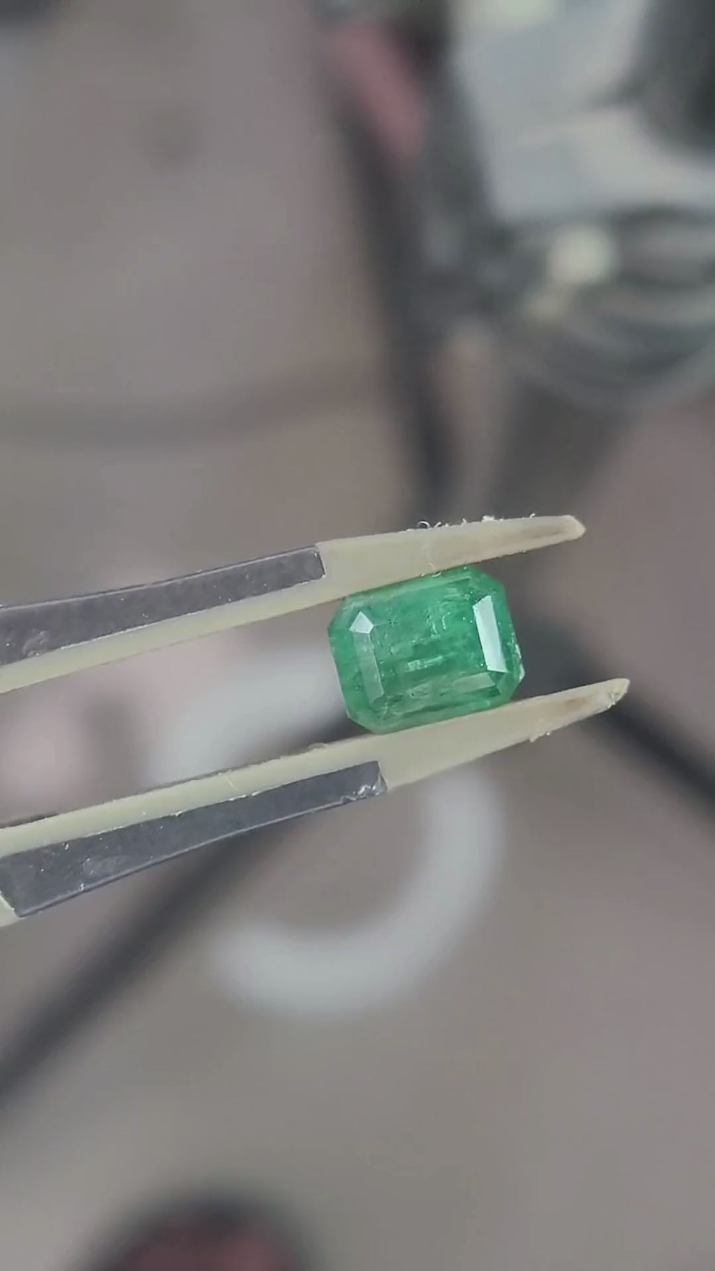 Natural Emerald Cut Swat Emerald Gemstone – 2.25 Carats | Pakistan Origin
