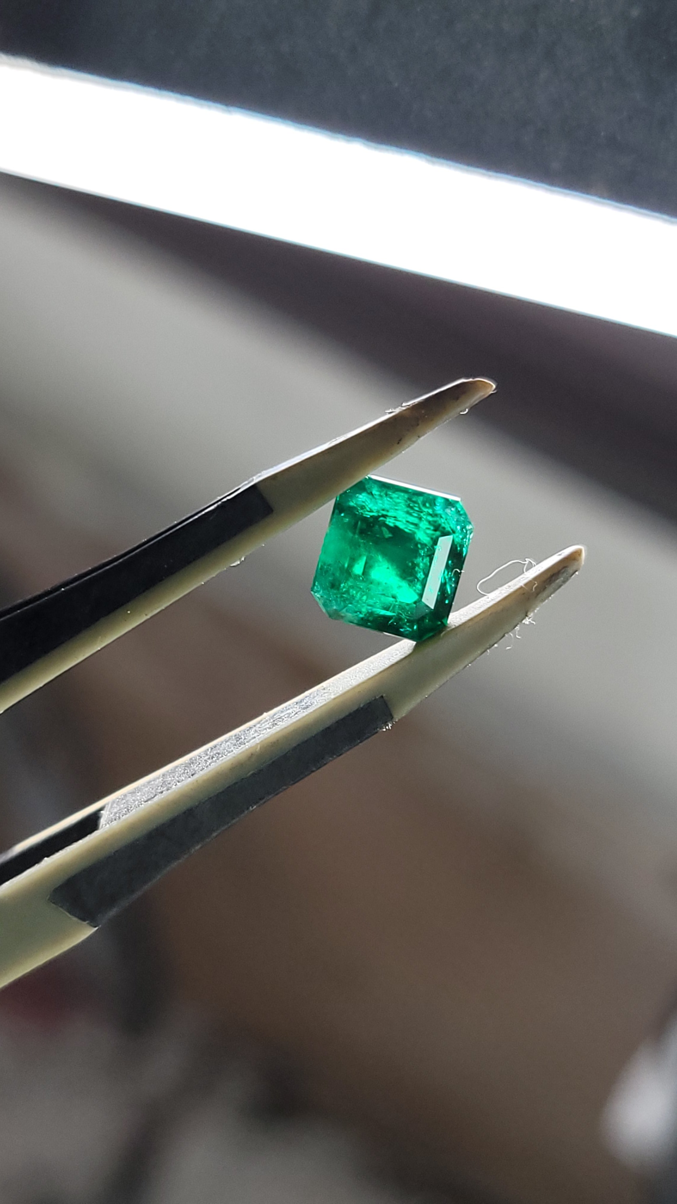Natural Emerald Cut Swat Emerald Gemstone – 1.60 Carats | Pakistan Origin