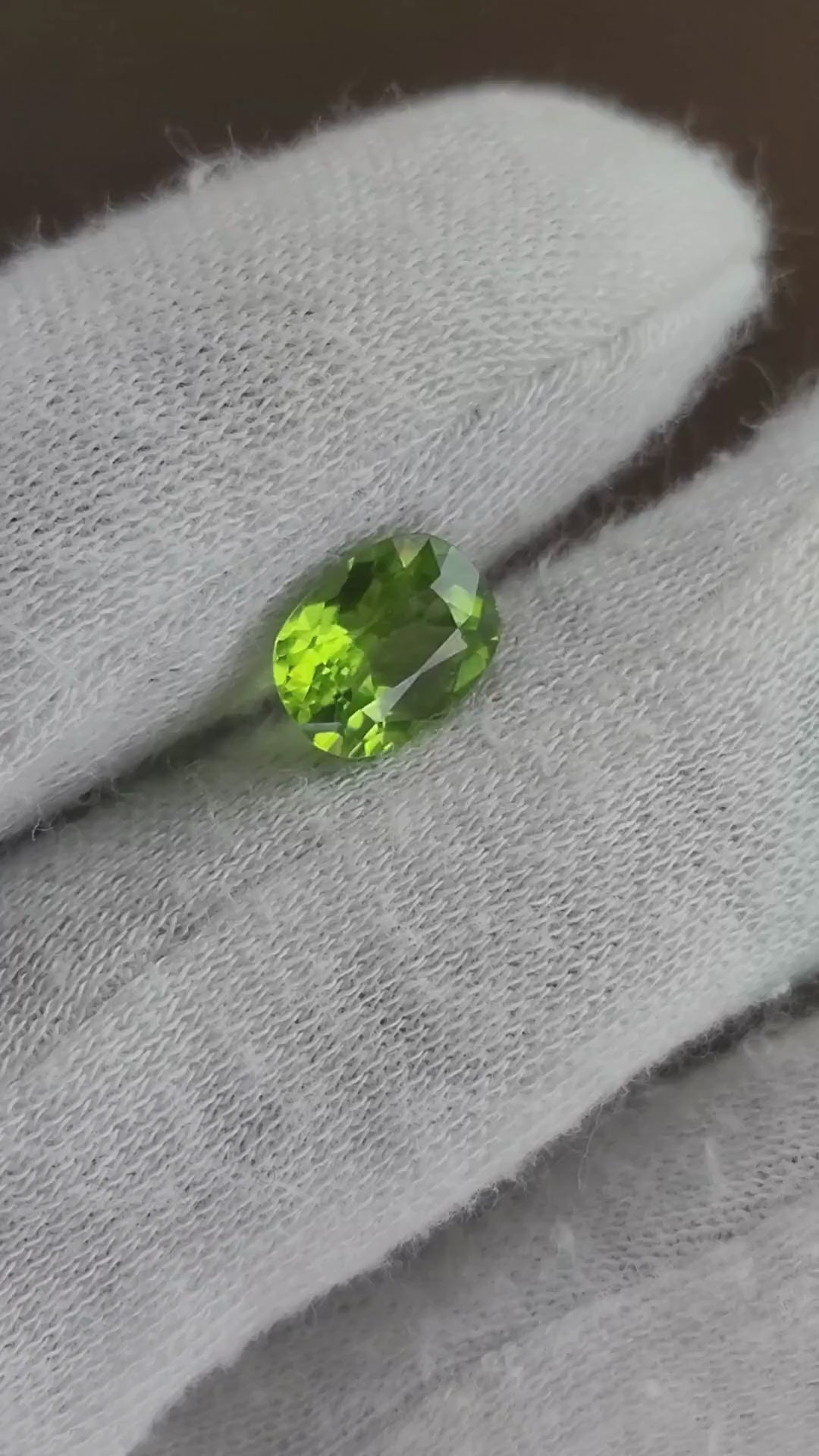 Natural Peridot Cushion Cut Gemstone – 2.50 Carats | Pakistan Origin
