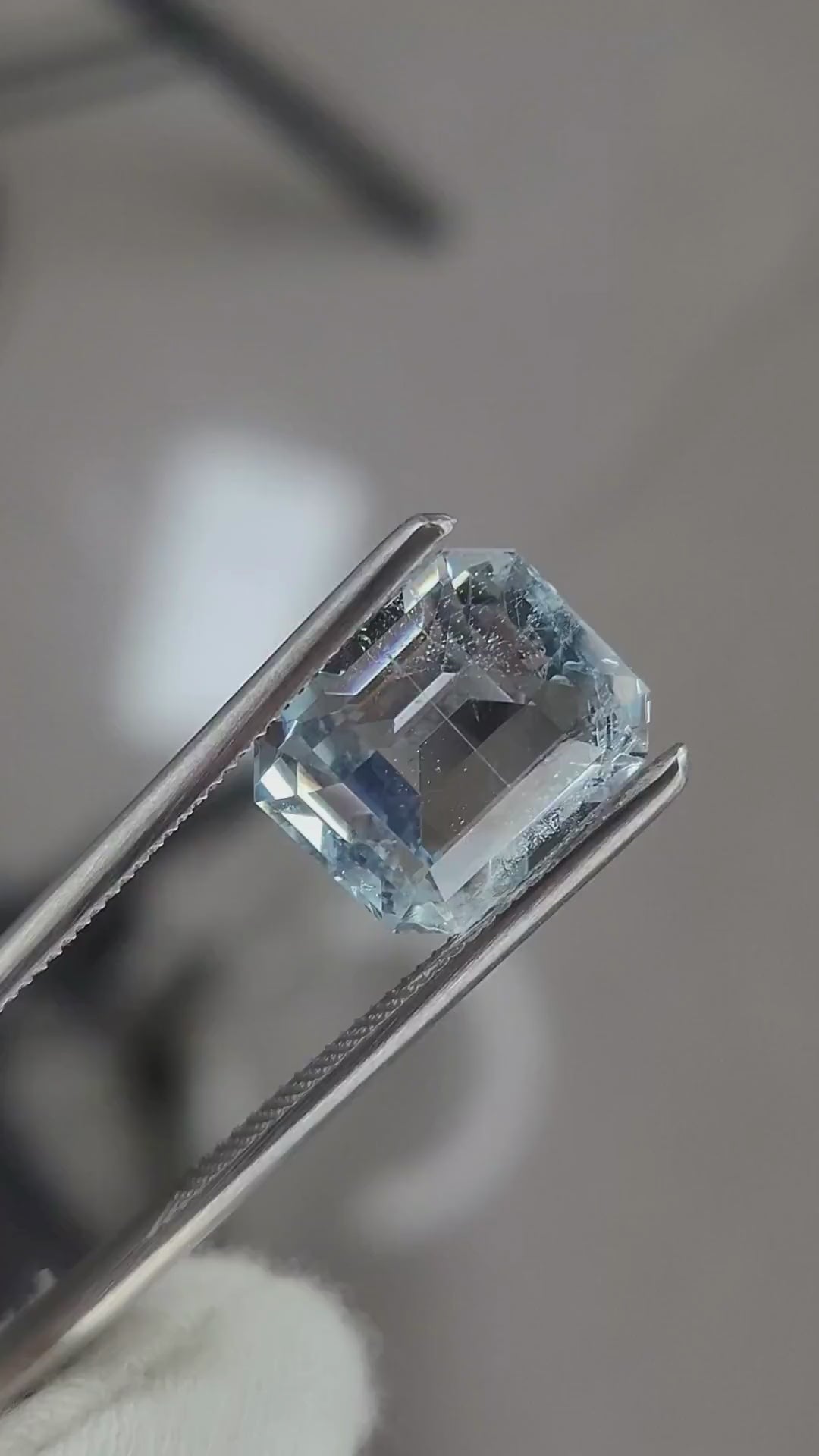 Natural Emerald Cut Aquamarine Gemstone – 10.55 Carats | Pakistan Origin